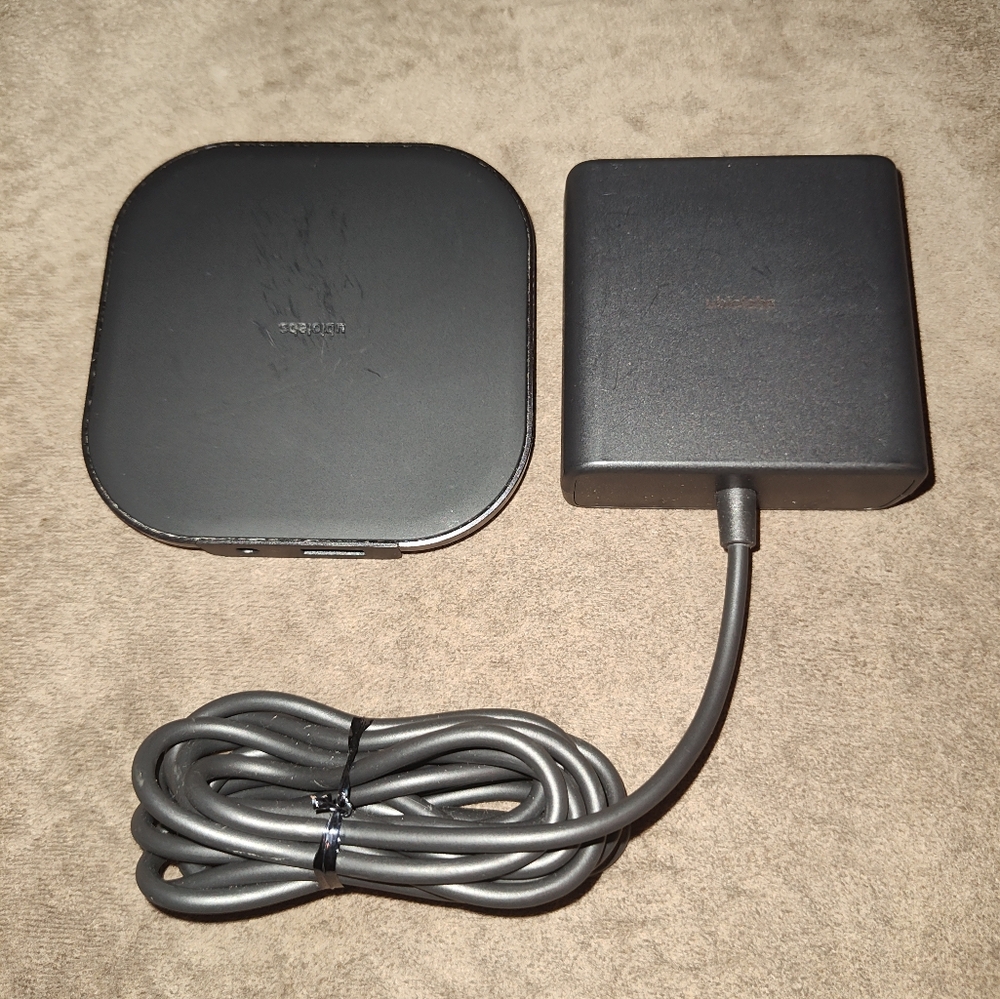 UbioLabs 2in1 Qi Wireless 15 -Watt Charging Pad AWC1092